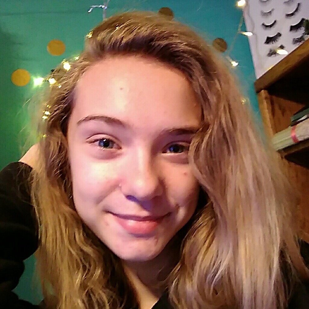 Meet your Posher, Ava